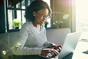 woman-on-laptop